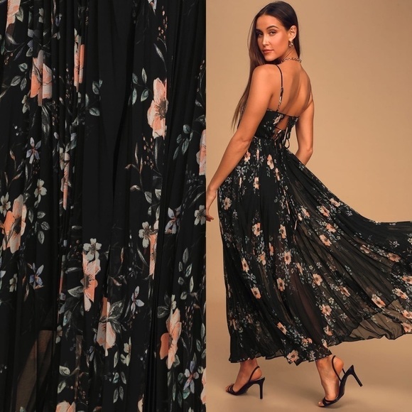 Lulu’s New With Tags Flowering Romance Black Floral Print Pleated Maxi Dress - Picture 4 of 16